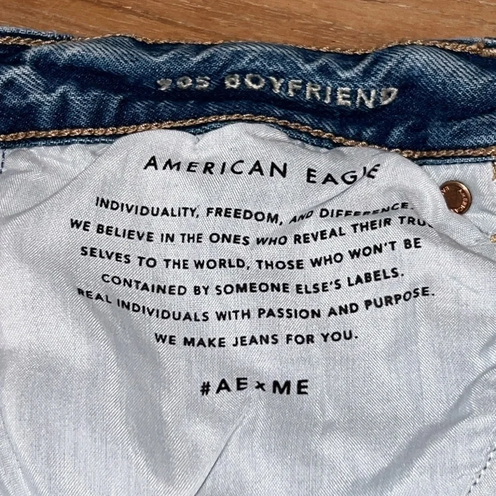 AMERICAN EAGLE 90’s Boyfriend Blue Jean Shorts Cutoffs, Size 10 - Picture 5 of 8